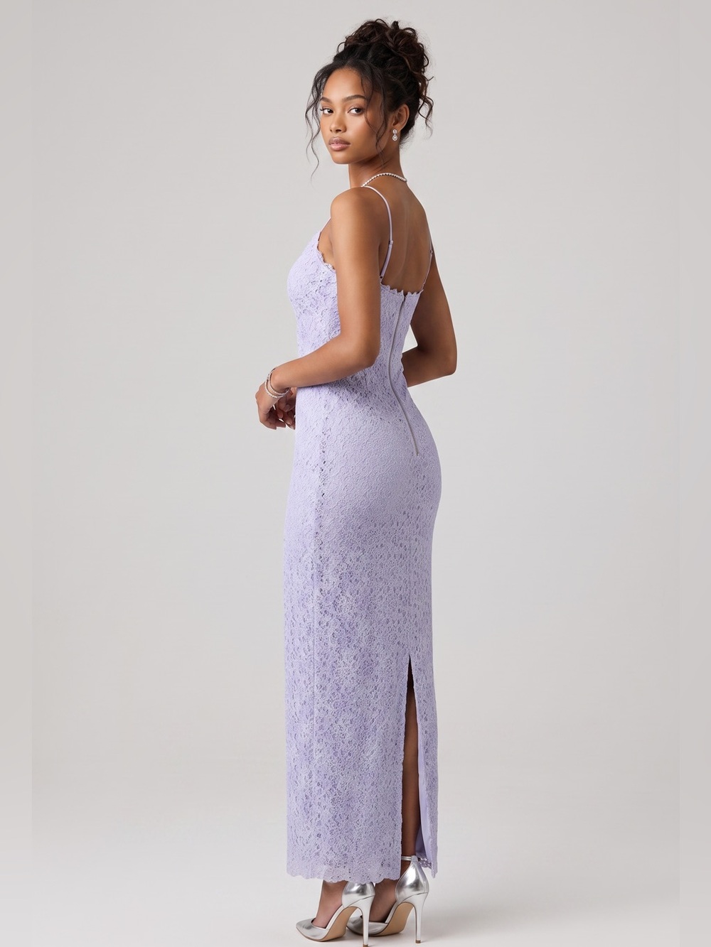 Alex Evenings floral lace slip dress with delicate spaghetti straps. Size 6 GUC